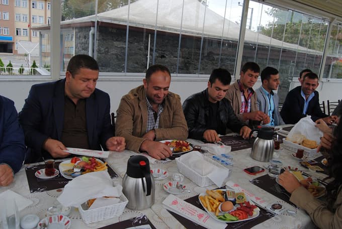 Seçim yok genel merkez kimi gösterirse başkan o! Seçim yok genel merkez kimi gösterirse başkan o!