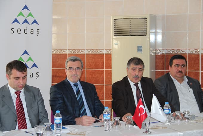 SEDAŞ Müdürleri Akyazı'da muhtarlarla buluştu SEDAŞ Müdürleri Akyazı'da muhtarlarla buluştu